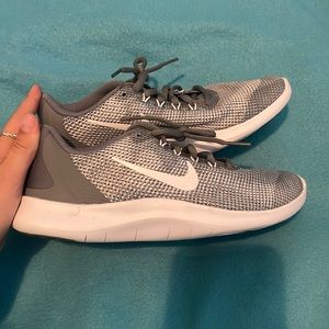 flex rn nike sneakers